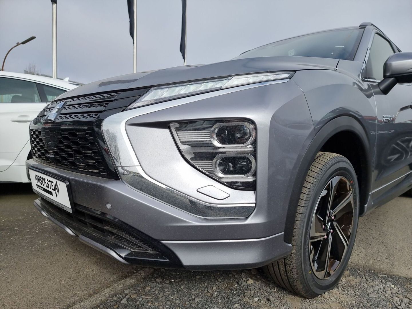 Mitsubishi Eclipse Cross Plug-In Hybrid Select App Sitzh.