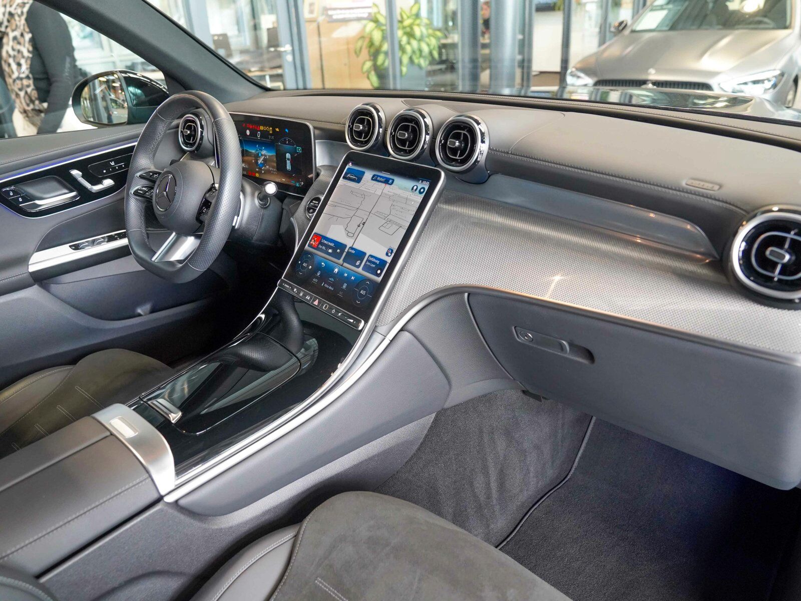 Mercedes-Benz GLC 300 d 4M AMG Line - Samsaru's Car Outlet