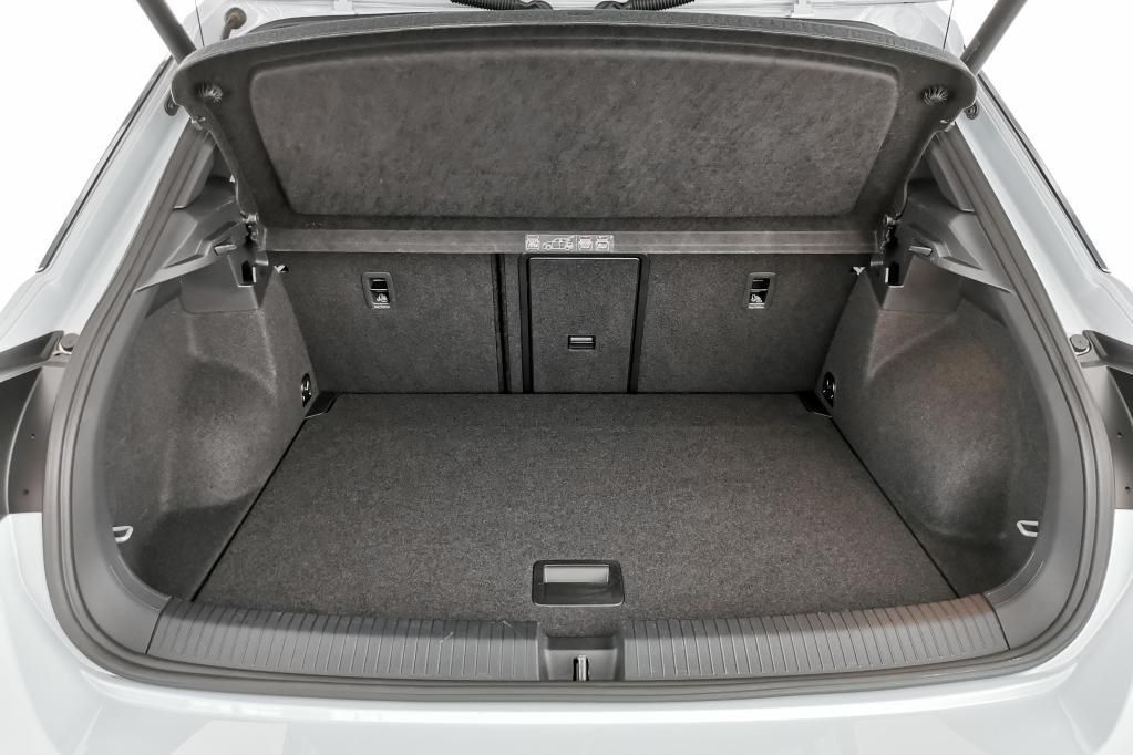 Volkswagen T-Roc Sport 1.5 TSI DSG - Samsaru's Car Outlet