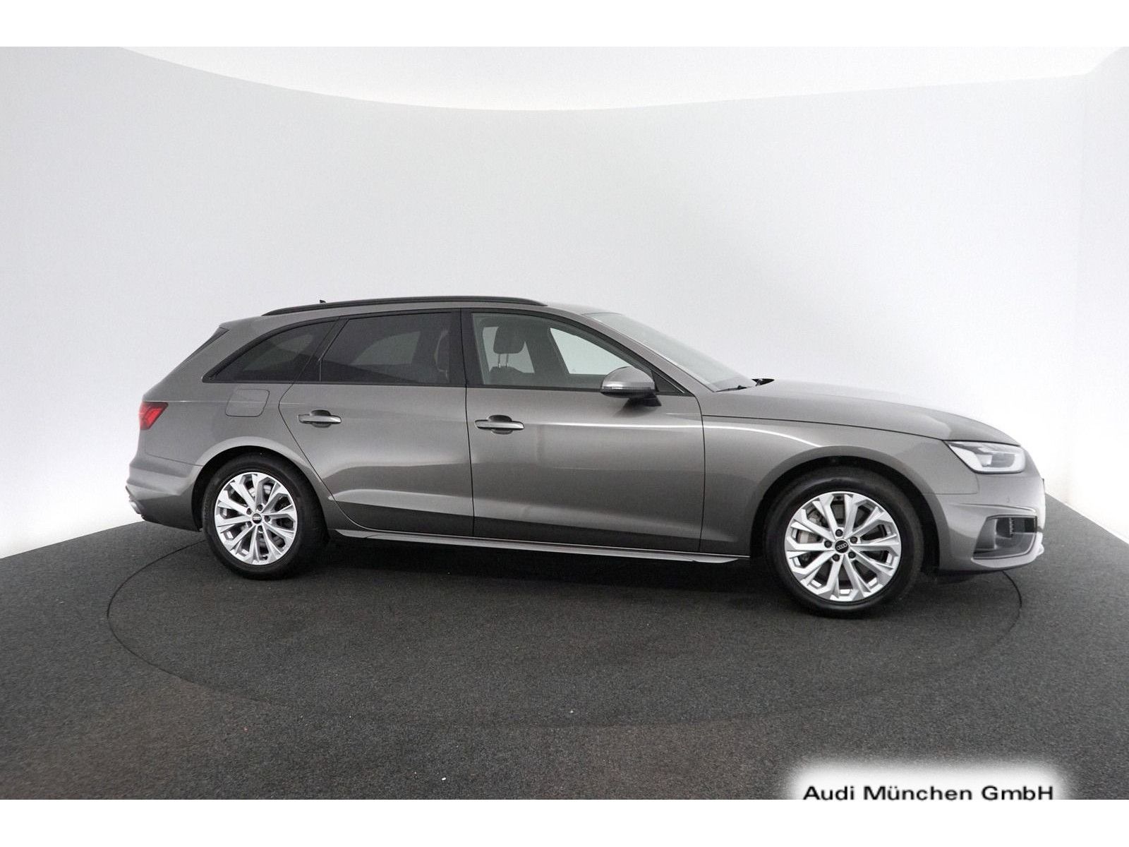 Audi A4 Avant 45 TFSI quattro S tronic - Samsaru's Car Outlet