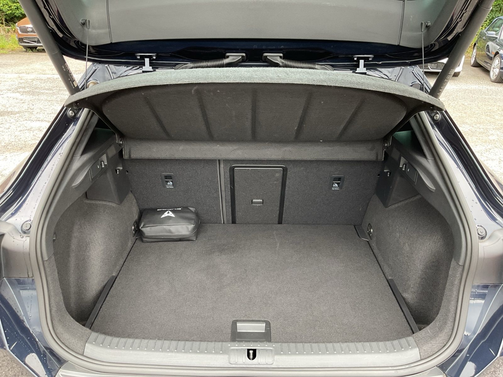 Cupra Formentor VZ 2.0TSI 7-Gang DSG 4drive Pano AHK