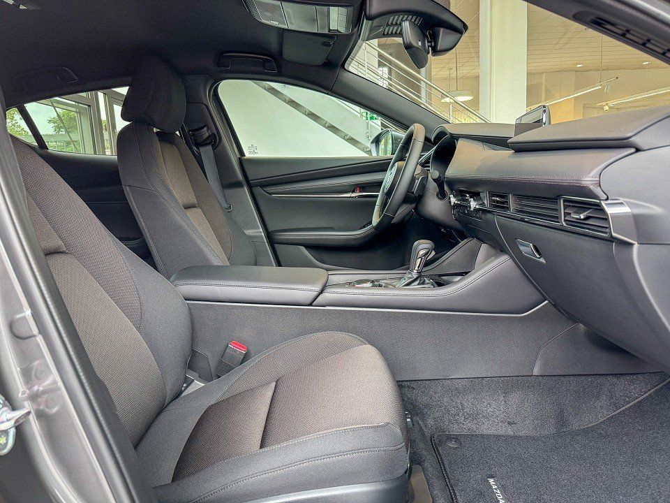 Mazda 3 Exclusive-Line