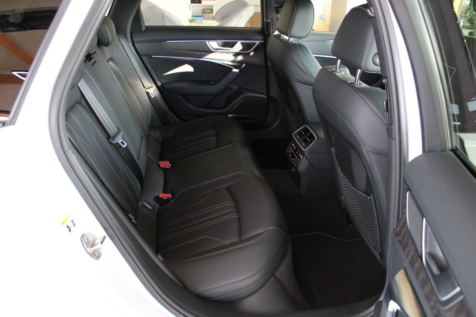 Audi A6 Avant 50 TDI quattro S line sport S tronic - Samsaru's Car Outlet