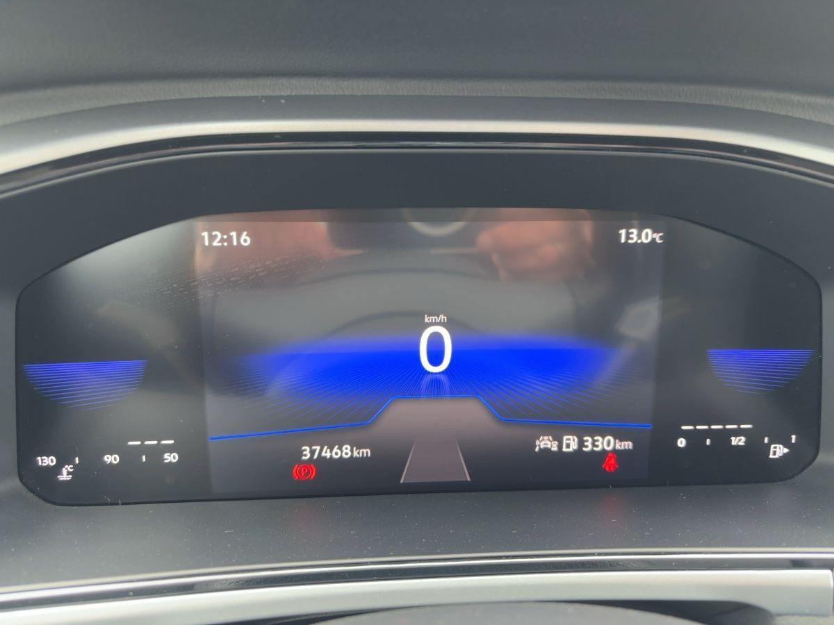 Volkswagen T-Roc 1.0 Life - Samsaru's Car Outlet