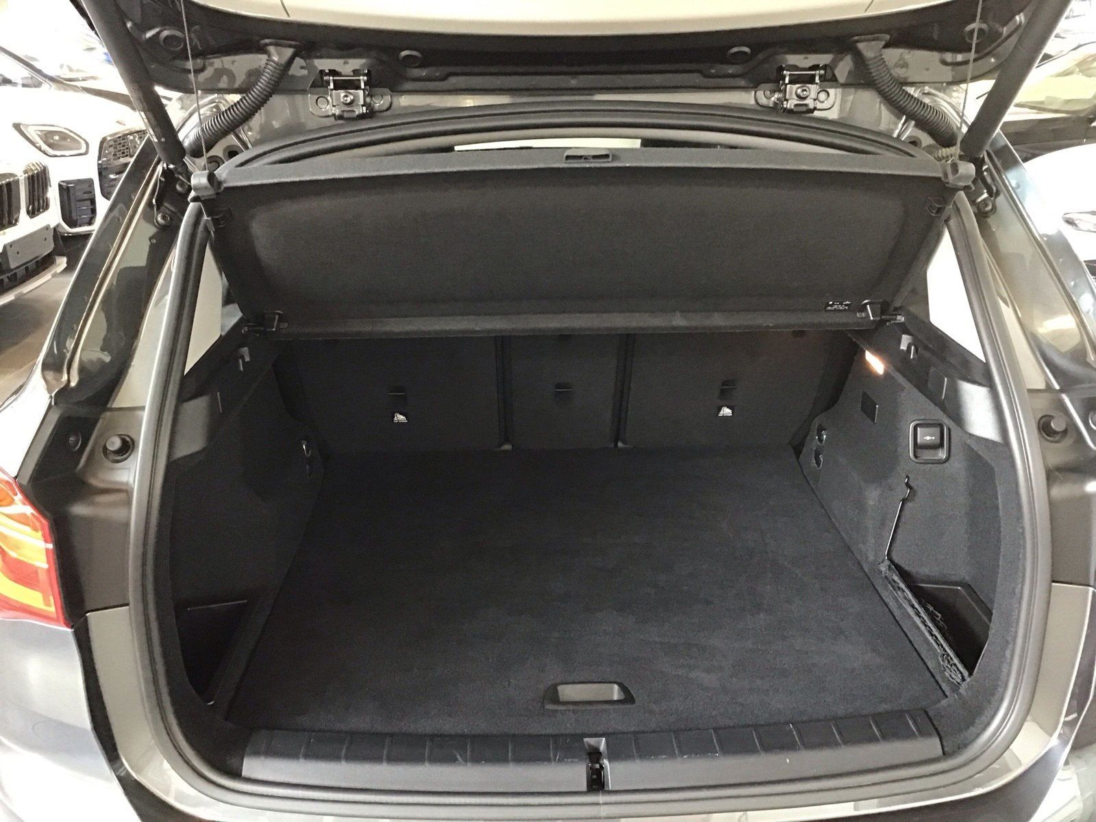 BMW X1 xDrive25e - Samsaru's Car Outlet