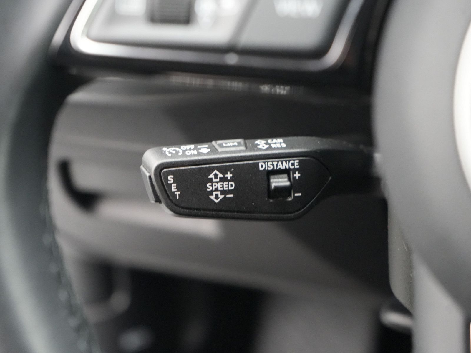 Audi A3 Sportback e advanced S-TRON AHK ACC NAVI VIRT