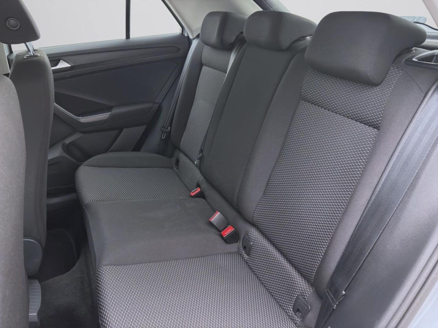 Volkswagen T-Roc 1.0 TSI - Samsaru's Car Outlet