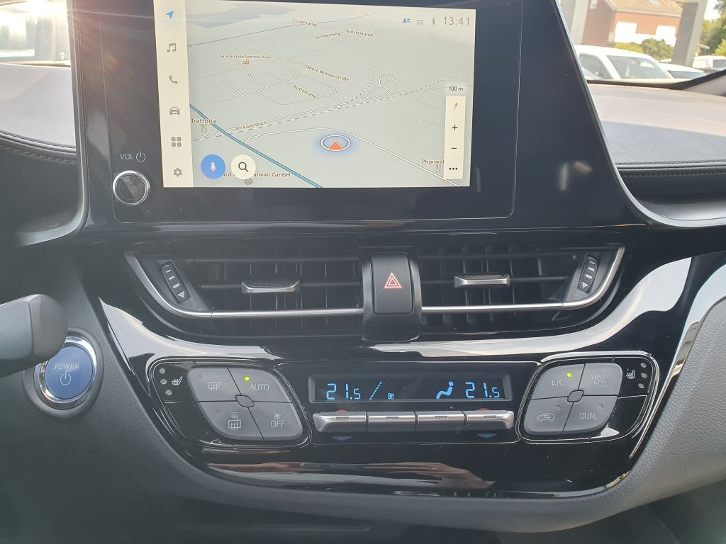 Toyota C-HR Hybrid Team - Samsaru's Car Outlet