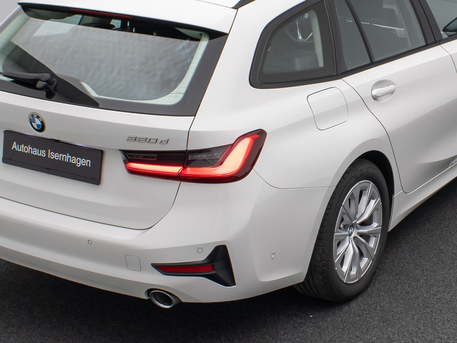 BMW 320d Advantage - Samsaru's Car Outlet