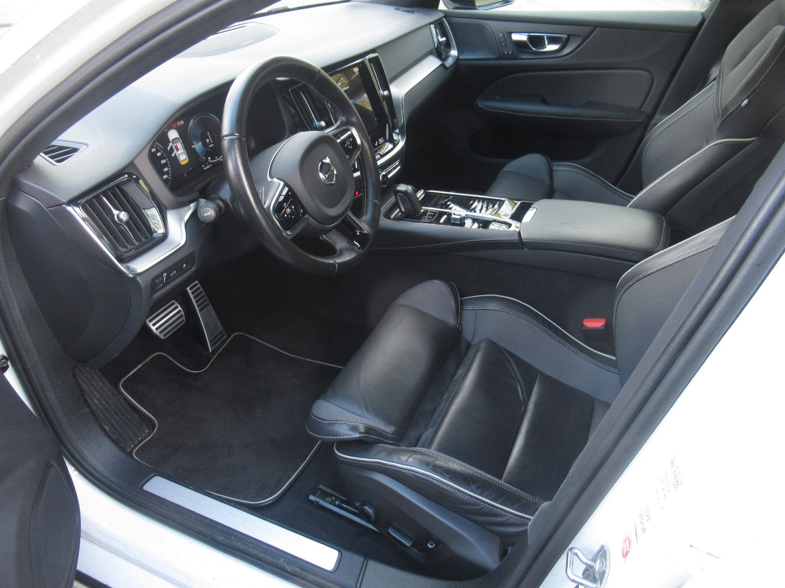 Volvo S60 Lim. R Design Recharge Plug-In Hybrid AWD