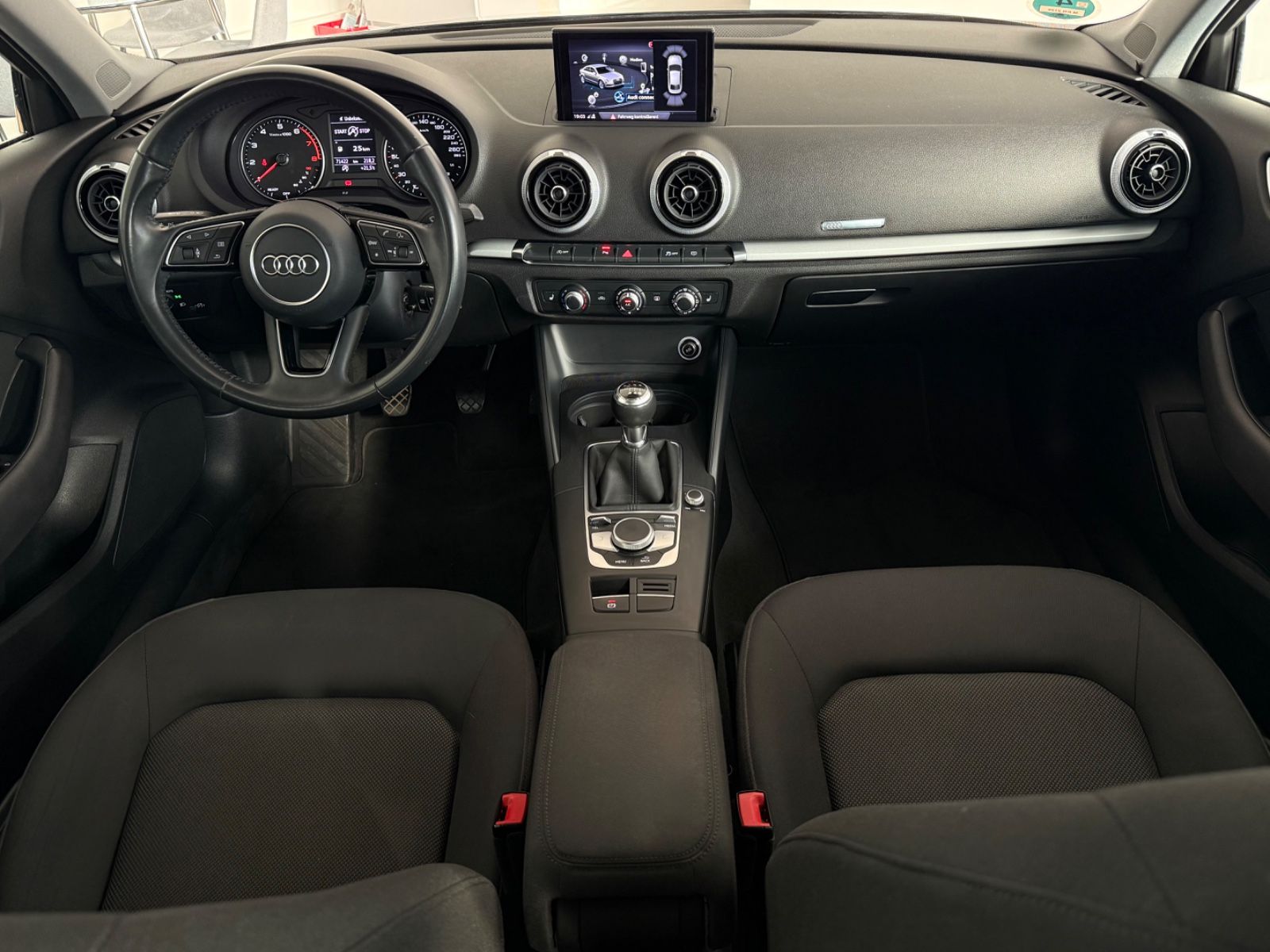 Audi A3 Limousine 30 TFSI basis - Samsaru's Car Outlet