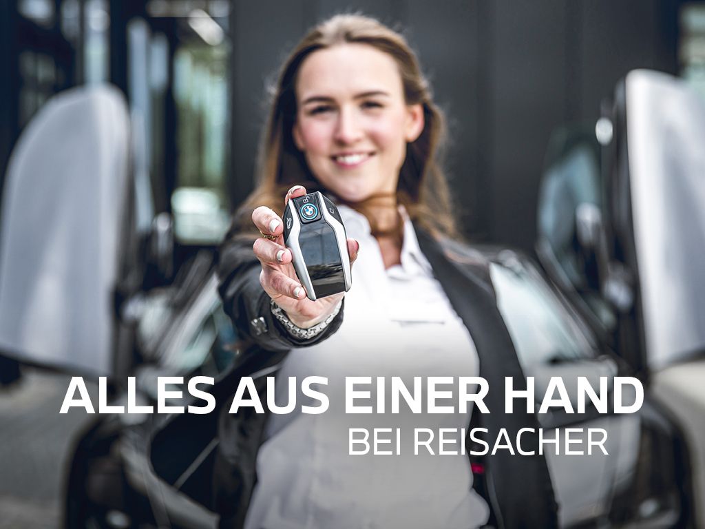 BMW 330e A xDrive M Sport - Samsaru's Car Outlet