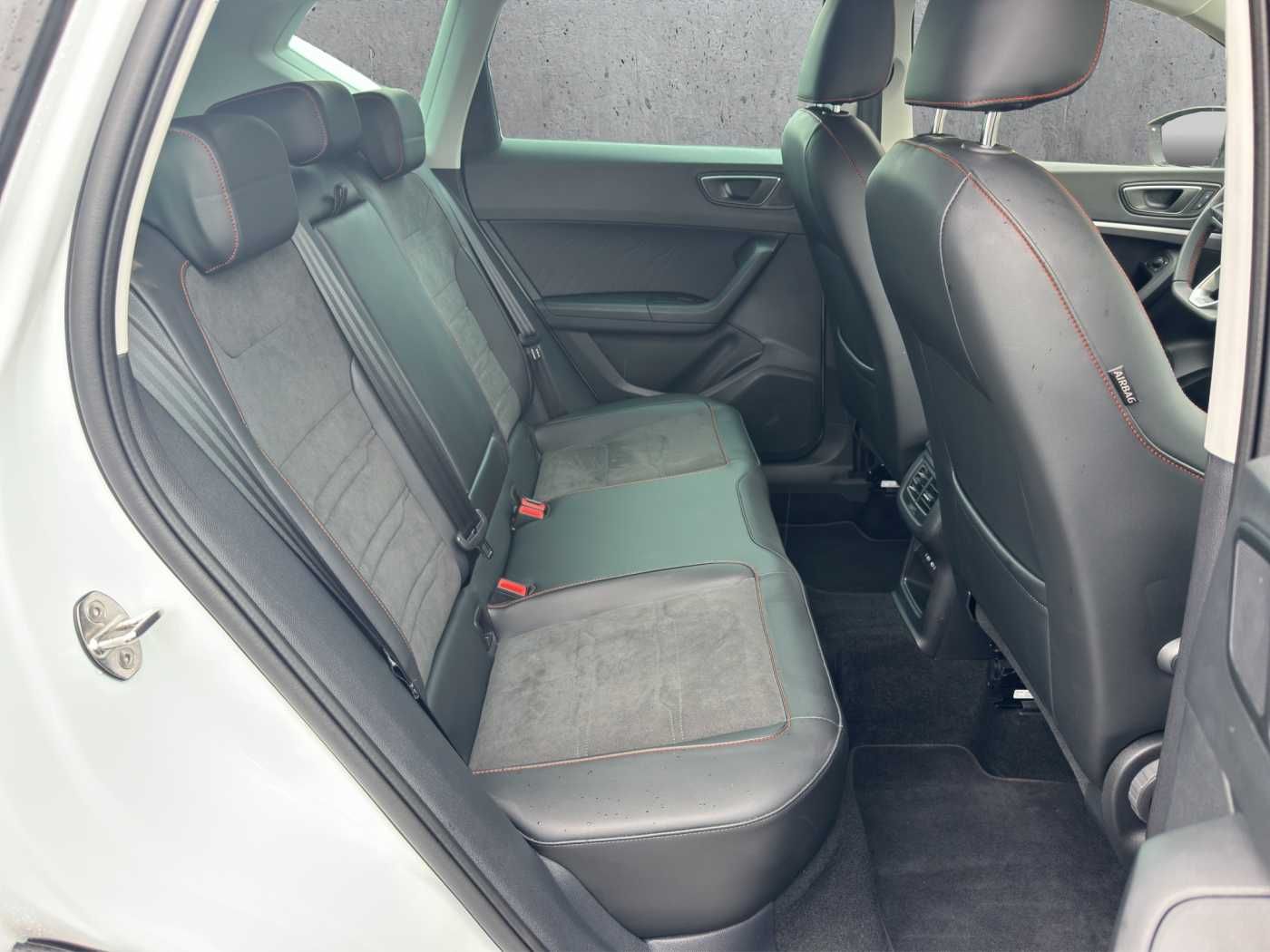 Seat Ateca 2.0 TDI FR //5 J. Garantie /Navi/Sitzheizu