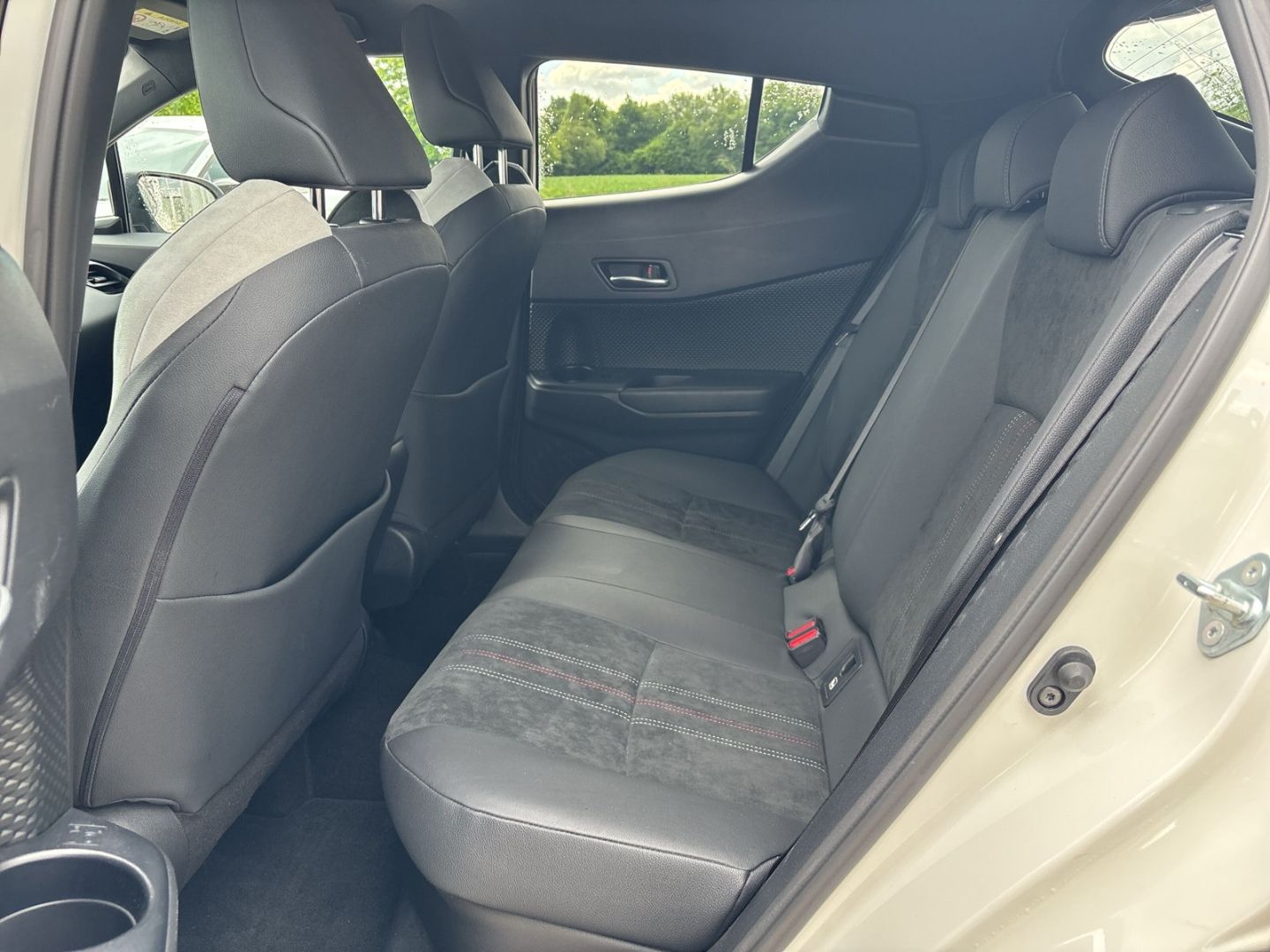 Toyota C-HR Hybrid GR Sport - Samsaru's Car Outlet