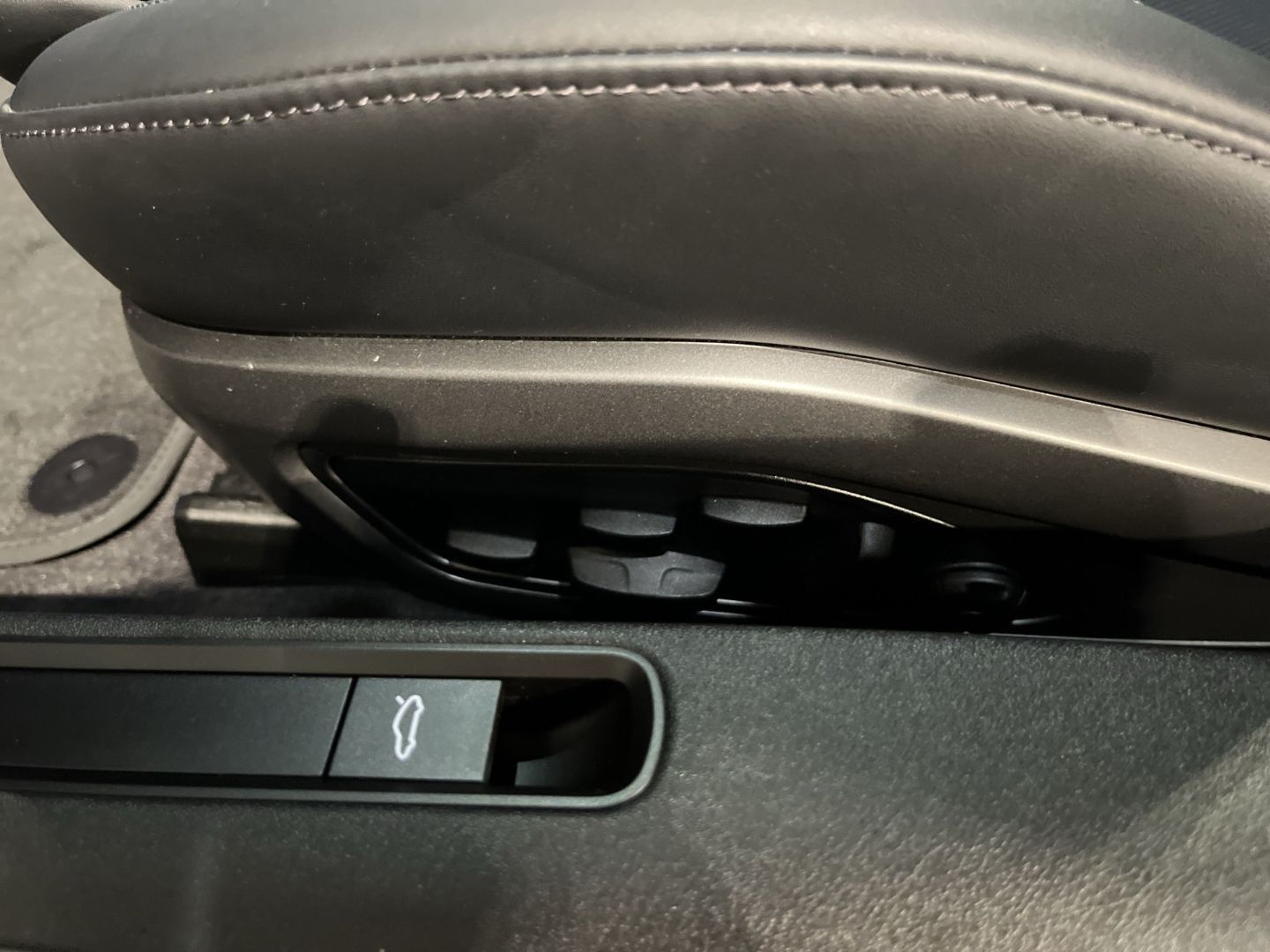 Porsche 992 911 Carrera 4 GTS Cabrio BOSE Surround View