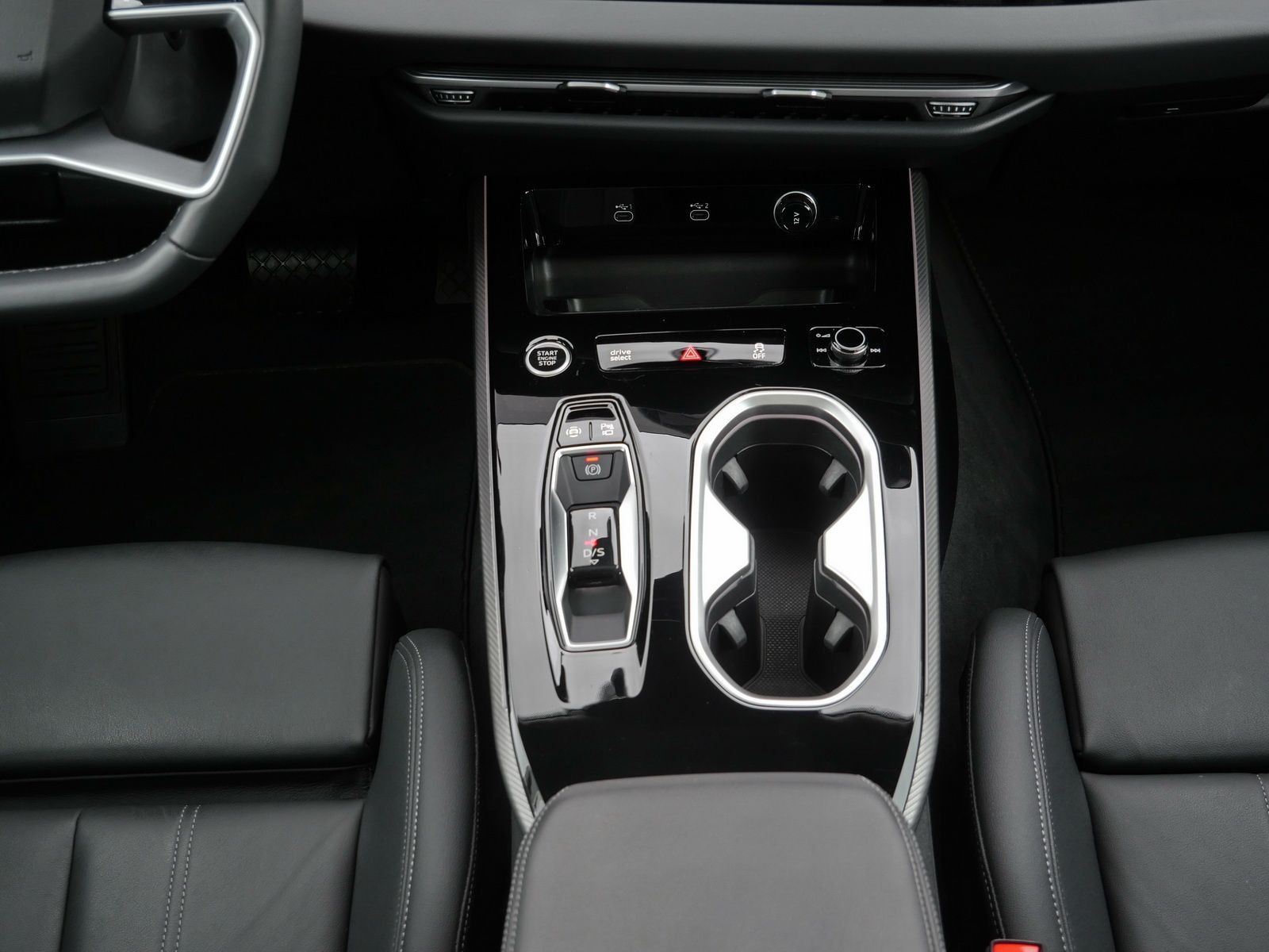 Audi A6 Avant TFSI quattro S line 270 kW B&O*HuD*Pano