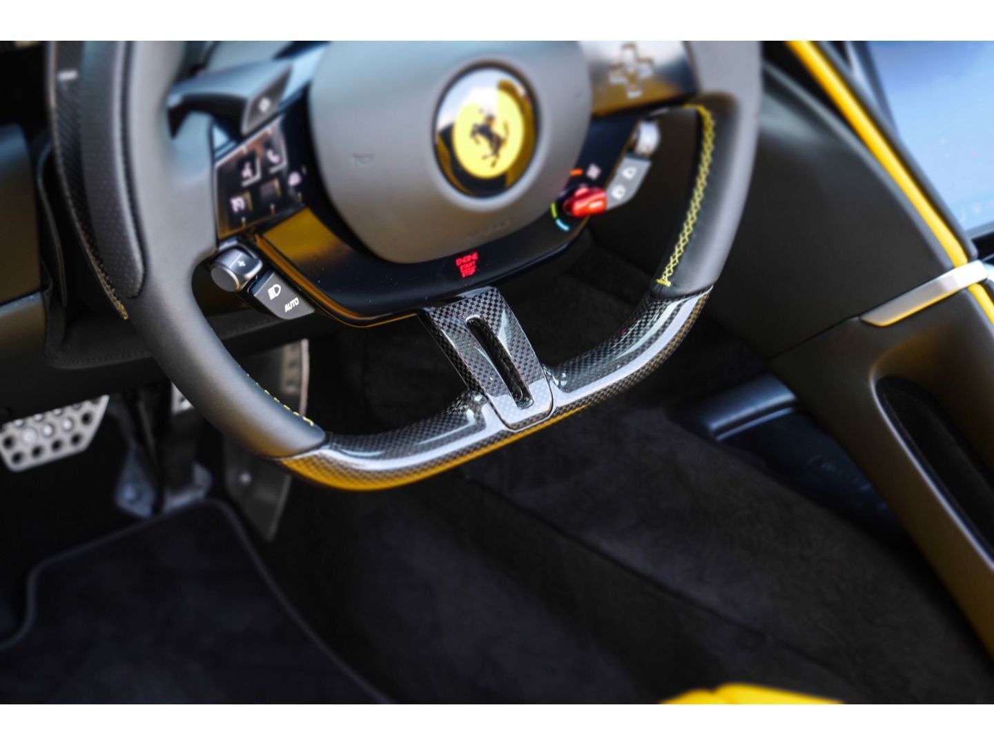 Ferrari Roma Spider - Samsaru's Car Outlet