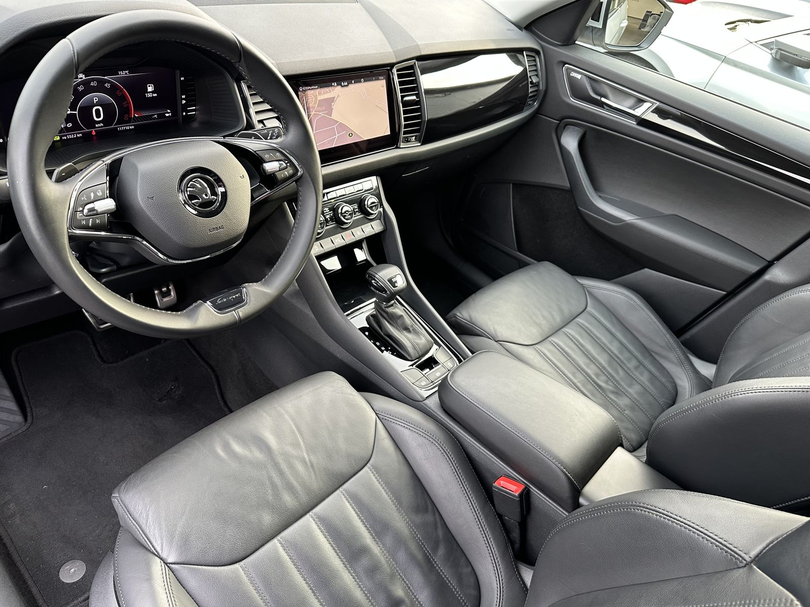 Skoda Kodiaq 2.0 TDI DSG 4x4 L&K NAV+LED+AHK+360°+SHZ