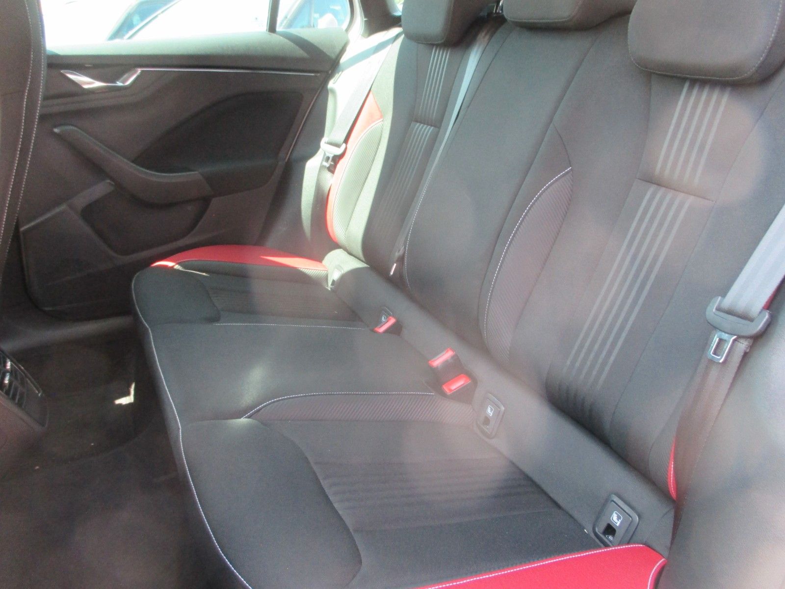 Skoda Kamiq 1.0 TSI DSG Monte Carlo - Samsaru's Car Outlet