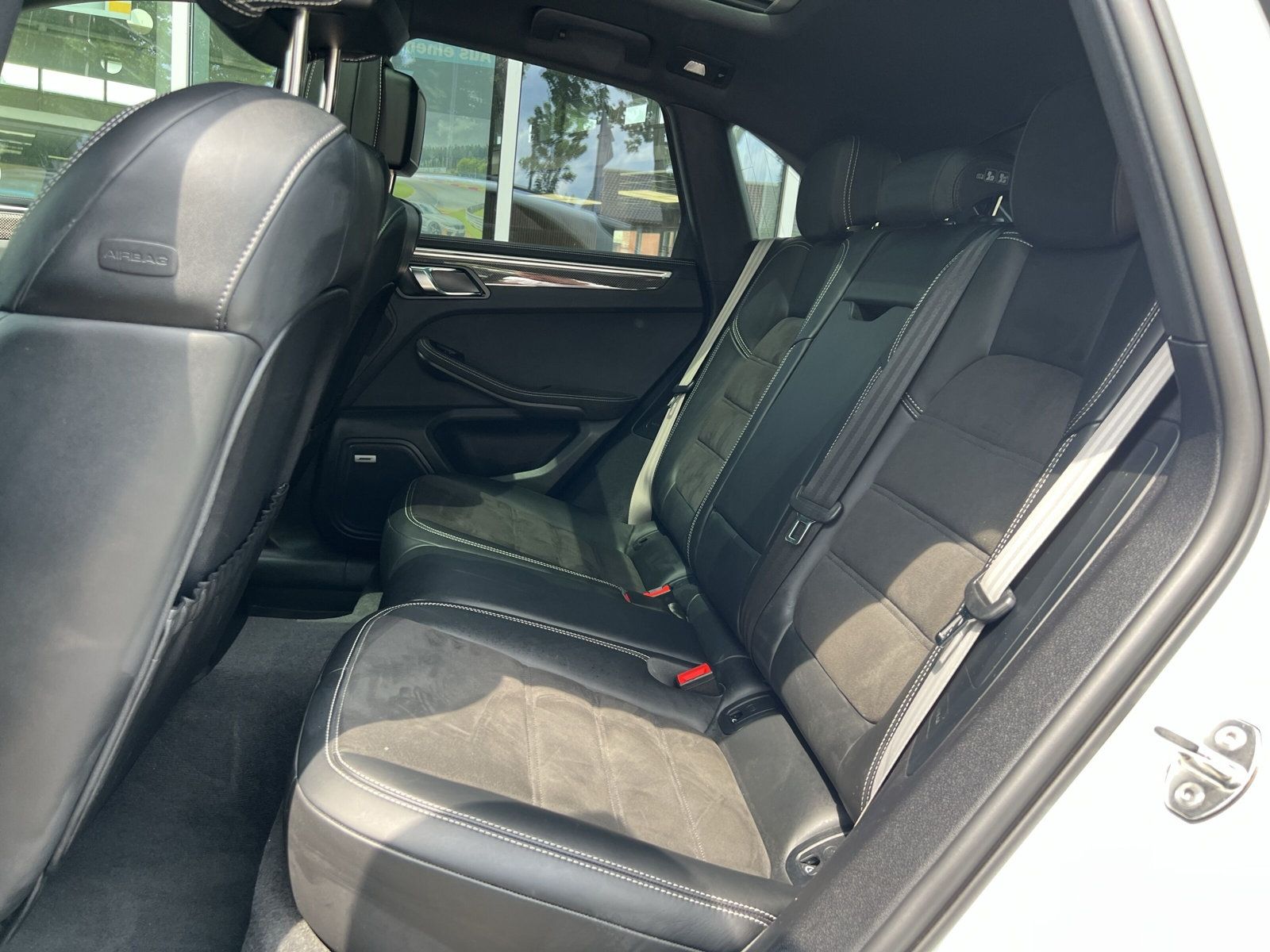 Porsche Macan GTS - Samsaru's Car Outlet
