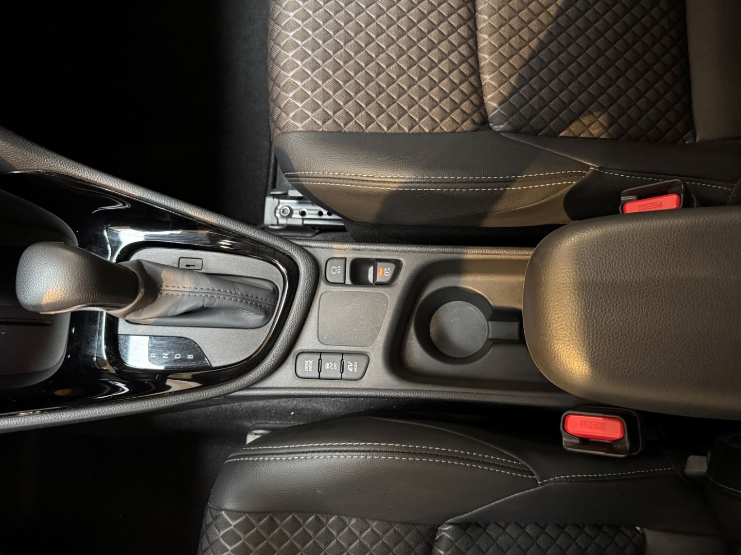 Toyota Yaris Hybrid Style Plus / CarPlay&Android Auto /