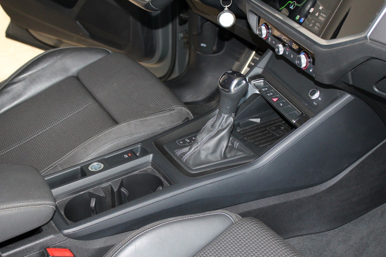 Audi Q3 35 TDI quattro S line - Samsaru's Car Outlet