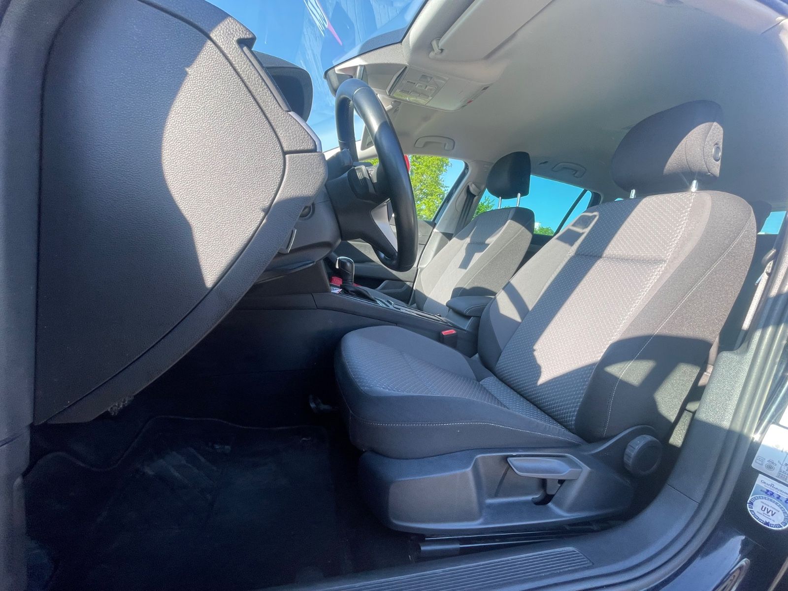 Volkswagen Passat Variant - Samsaru's Car Outlet
