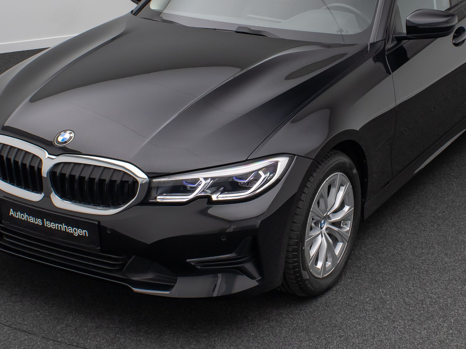 BMW 320i Sport - Samsaru's Car Outlet