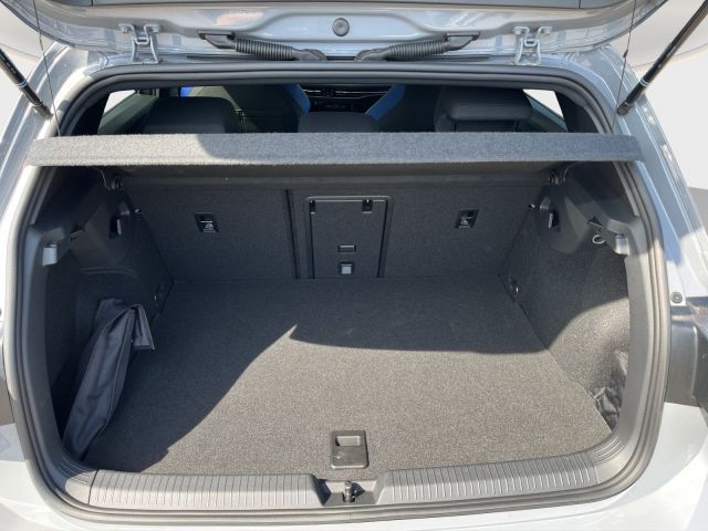 Volkswagen Golf VIII GTE 1.4 eHybrid - Samsaru's Car Outlet