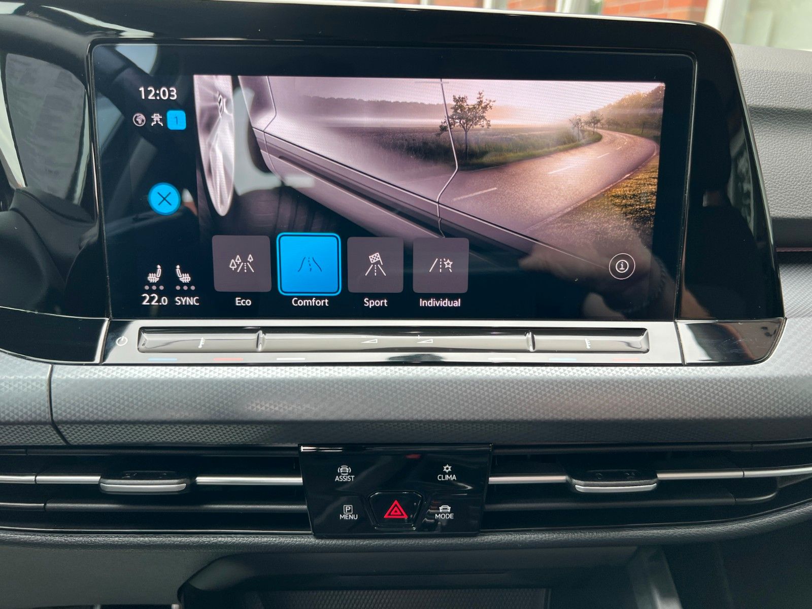 Volkswagen Golf VIII 2.0TDi DSG - Samsaru's Car Outlet