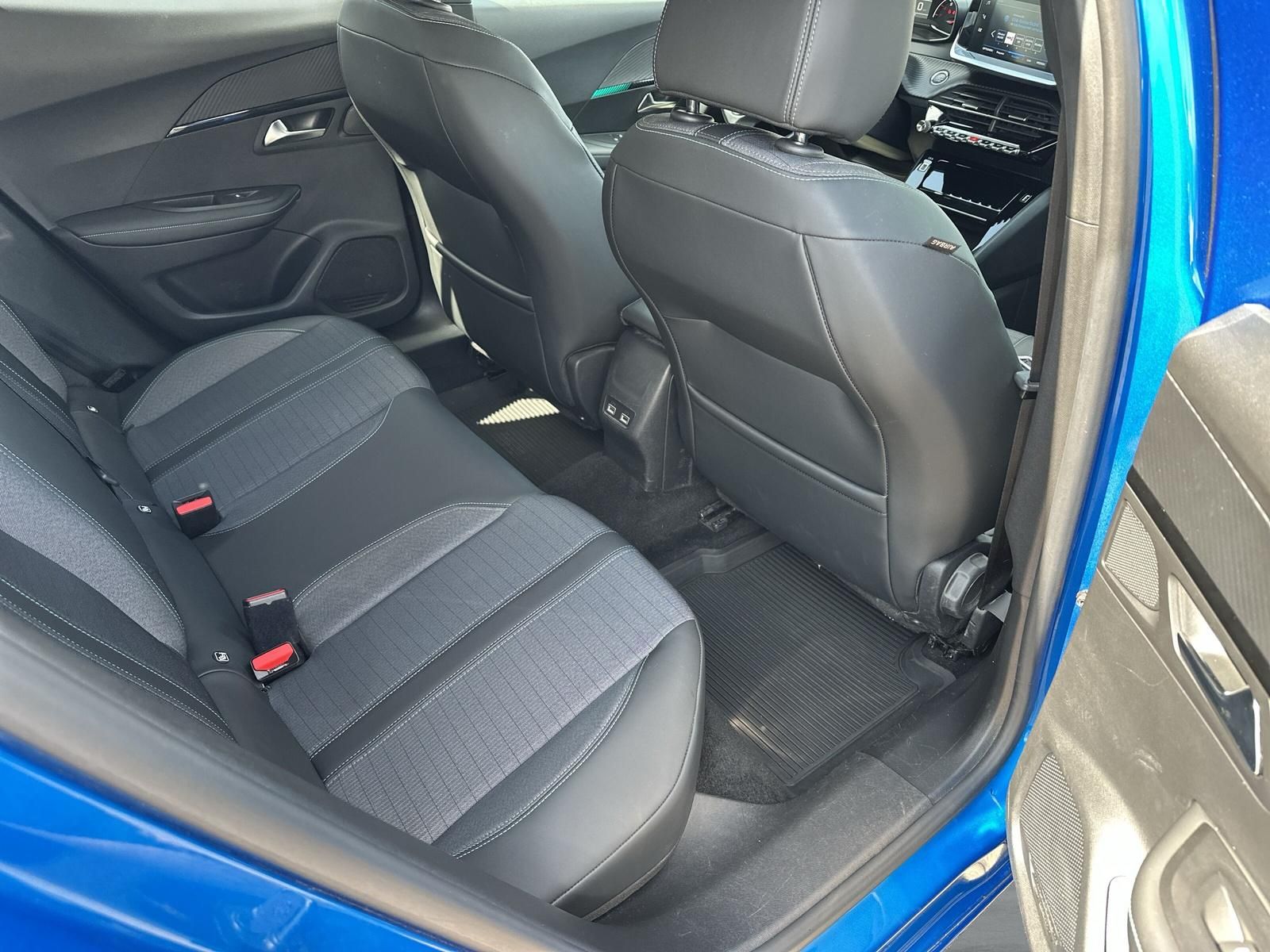 Peugeot 2008 - Samsaru's Car Outlet