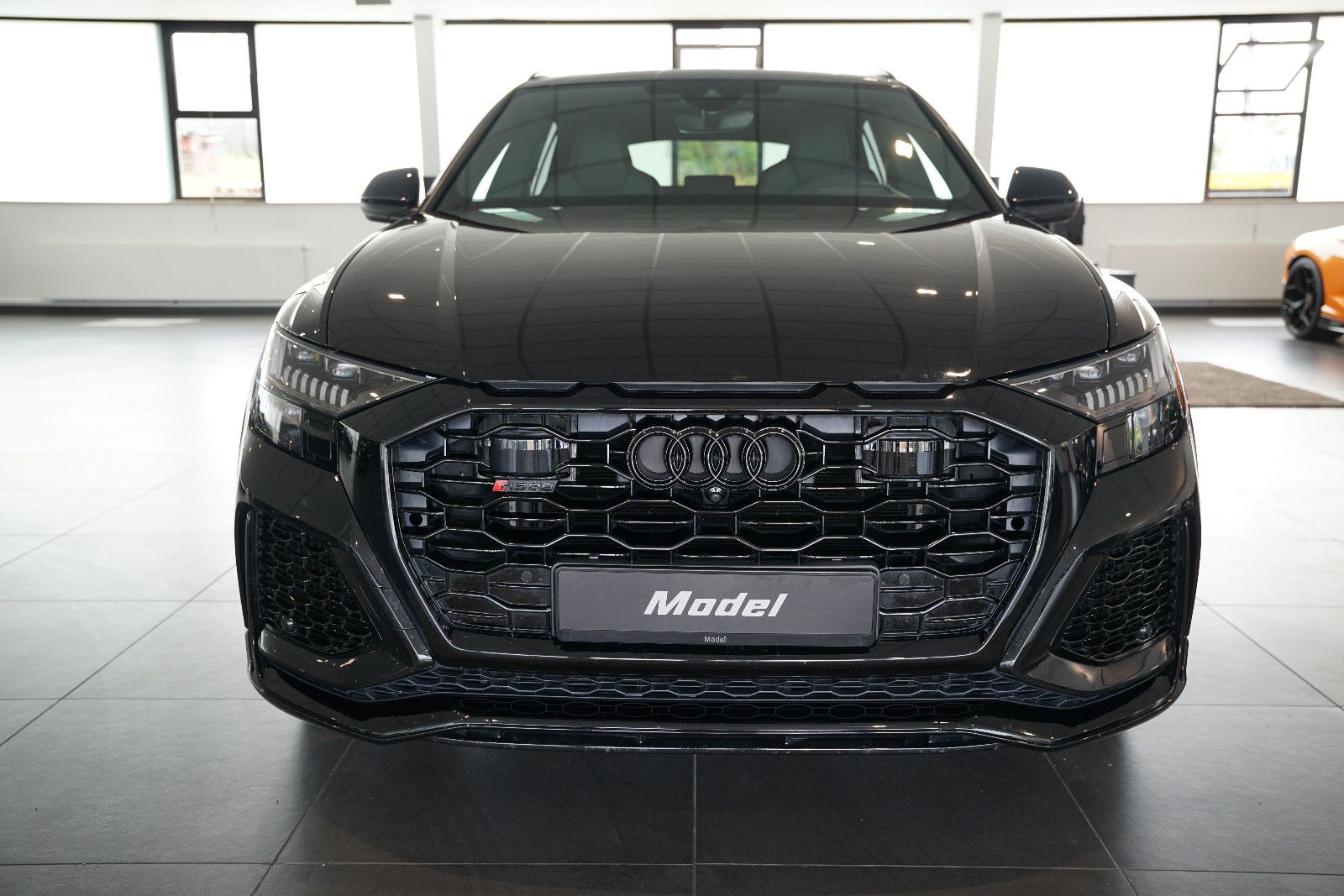 Audi RSQ8 | HuD | Keramik | Pano | 305 km/h | 23"