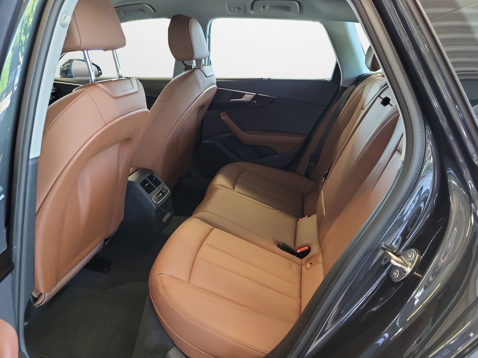 Audi A4 Avant 40 TDI Tiptronic advanced - Samsaru's Car Outlet