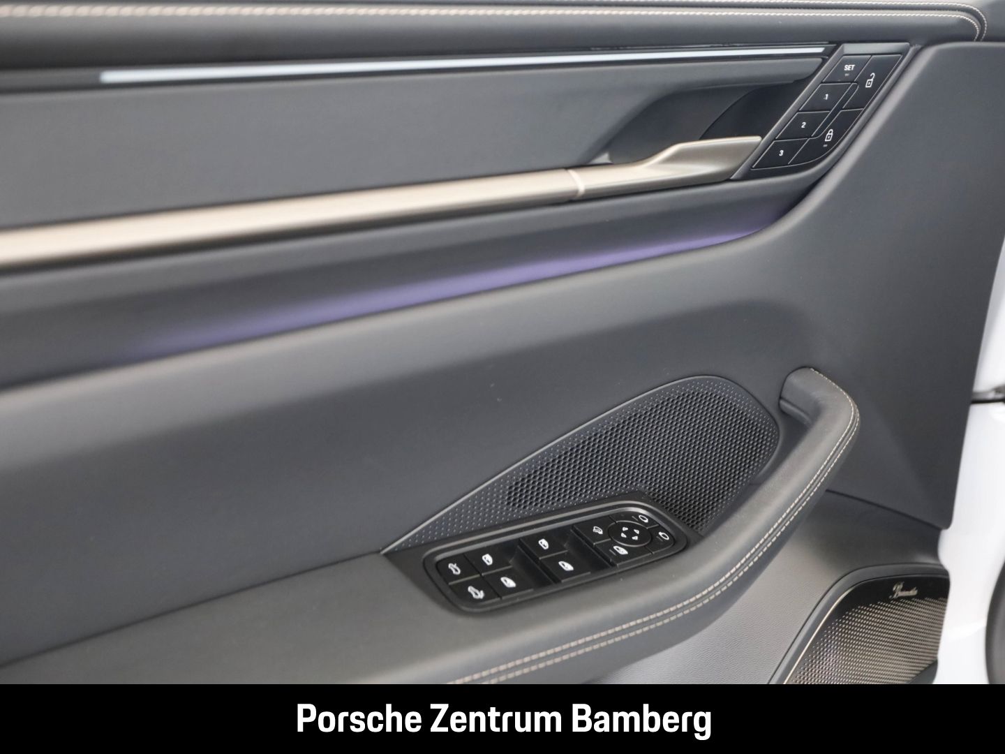 Porsche Macan Turbo/ Burmester/ Akustikglas/ Head-Up uvm