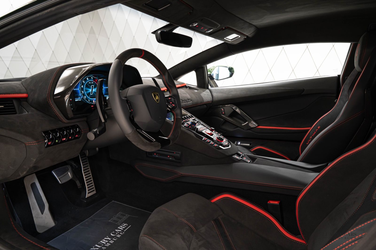 Lamborghini Aventador Ultimae - Samsaru's Car Outlet