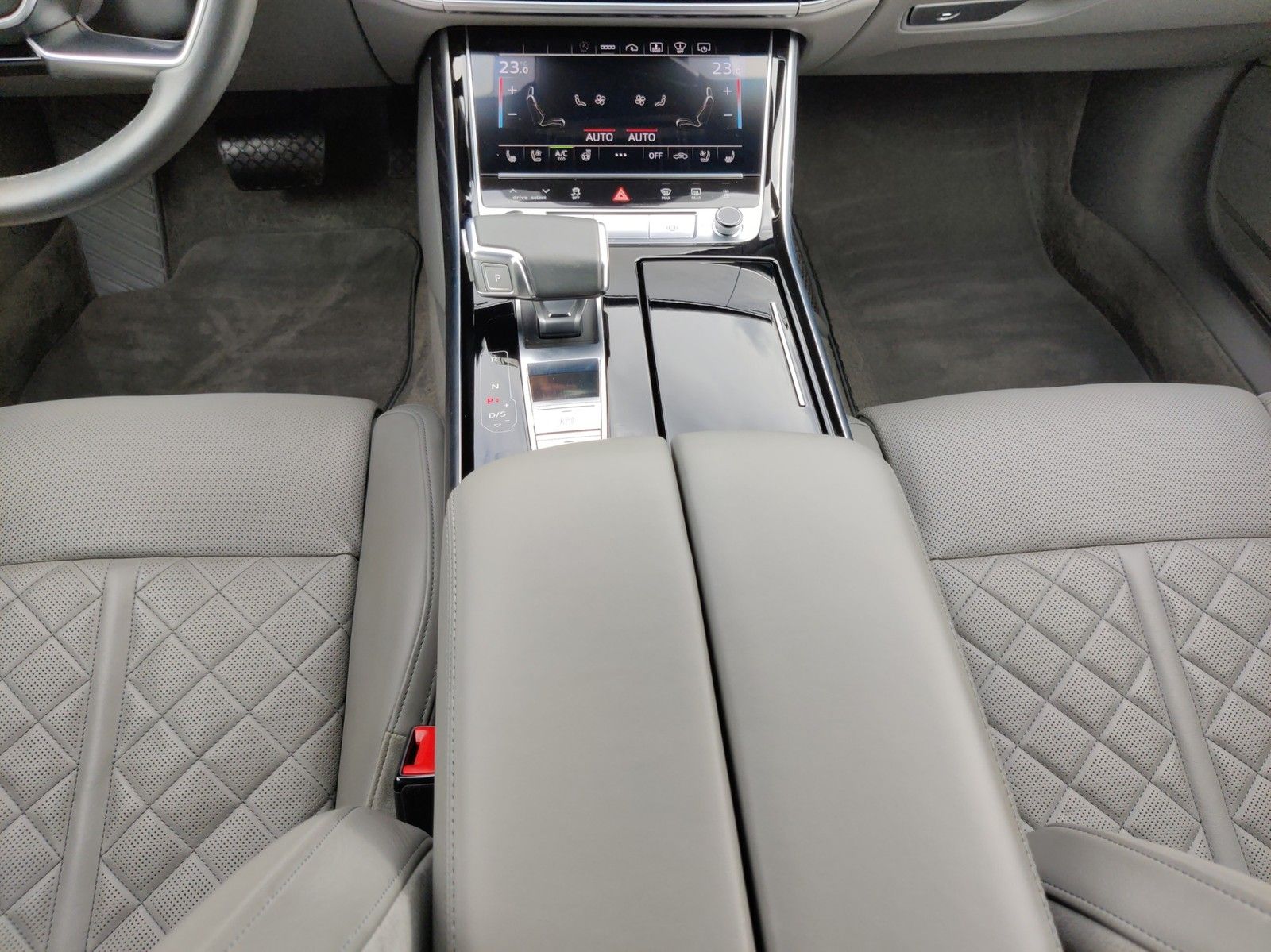 Audi A8 50 TDI L quattro - Samsaru's Car Outlet