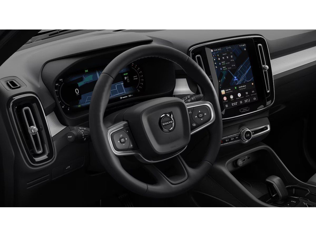 Volvo XC40 B3 Benzin Plus Black - Samsaru's Car Outlet