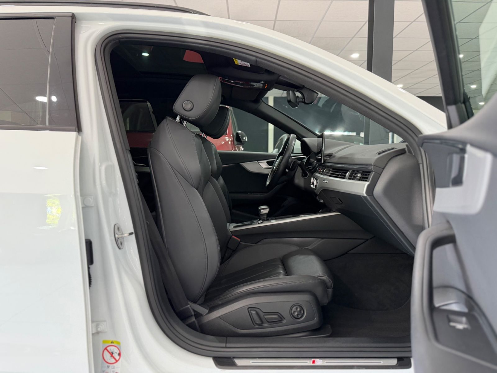 Audi A4 Avant 50 TDI quattro S line*PANO*ACC*CARPLAY*
