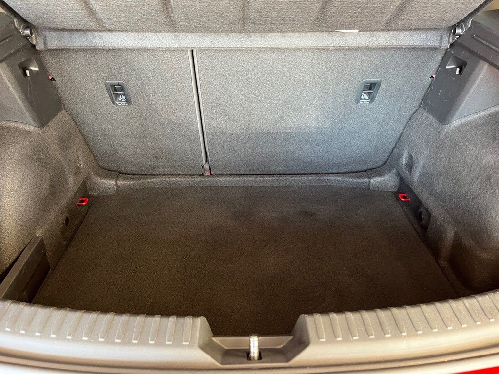 Seat Leon 1,0 eTSI GSG AHK