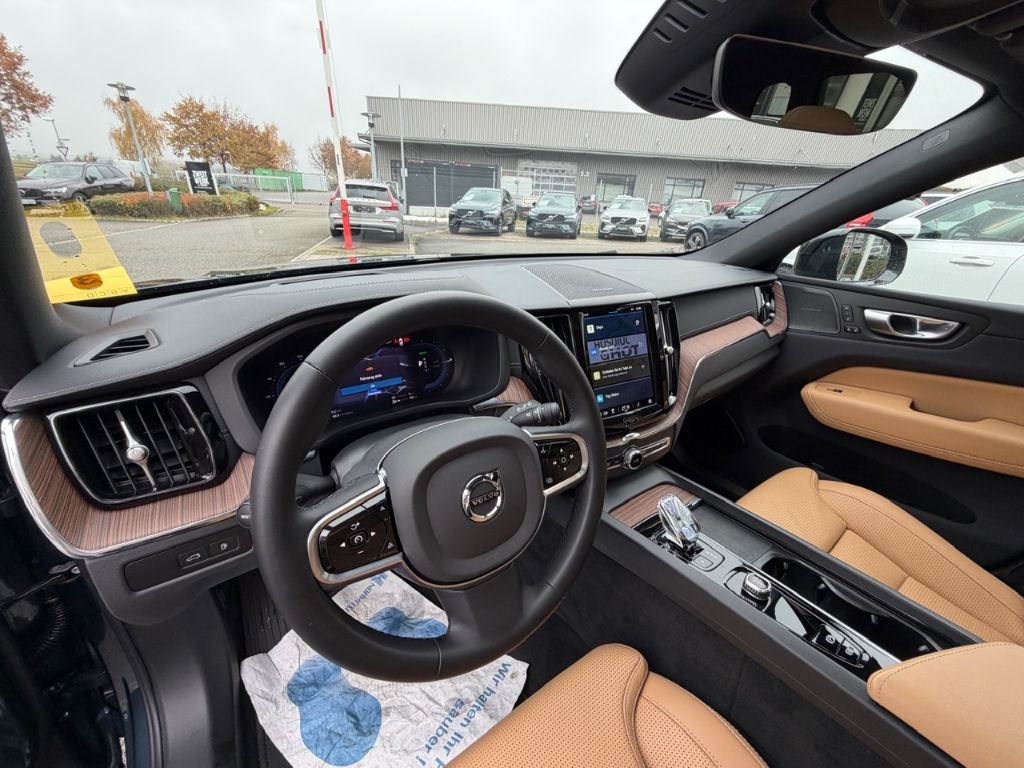 Volvo XC60 Ultimate Dark Recharge Plug-In Hybrid T8 AW
