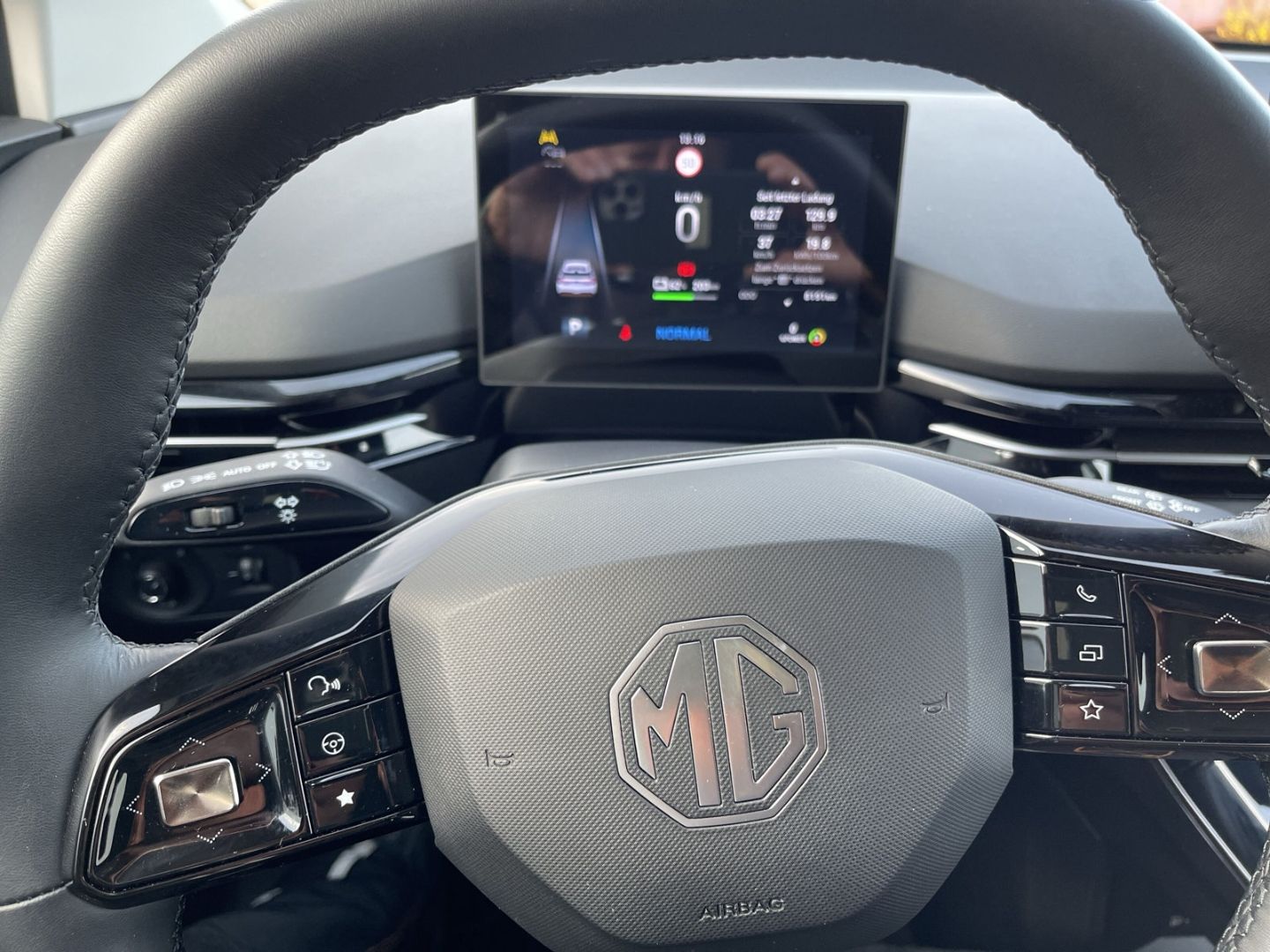 MG4 Luxury 150kW Navigation Sitzheizung Rückfahr
