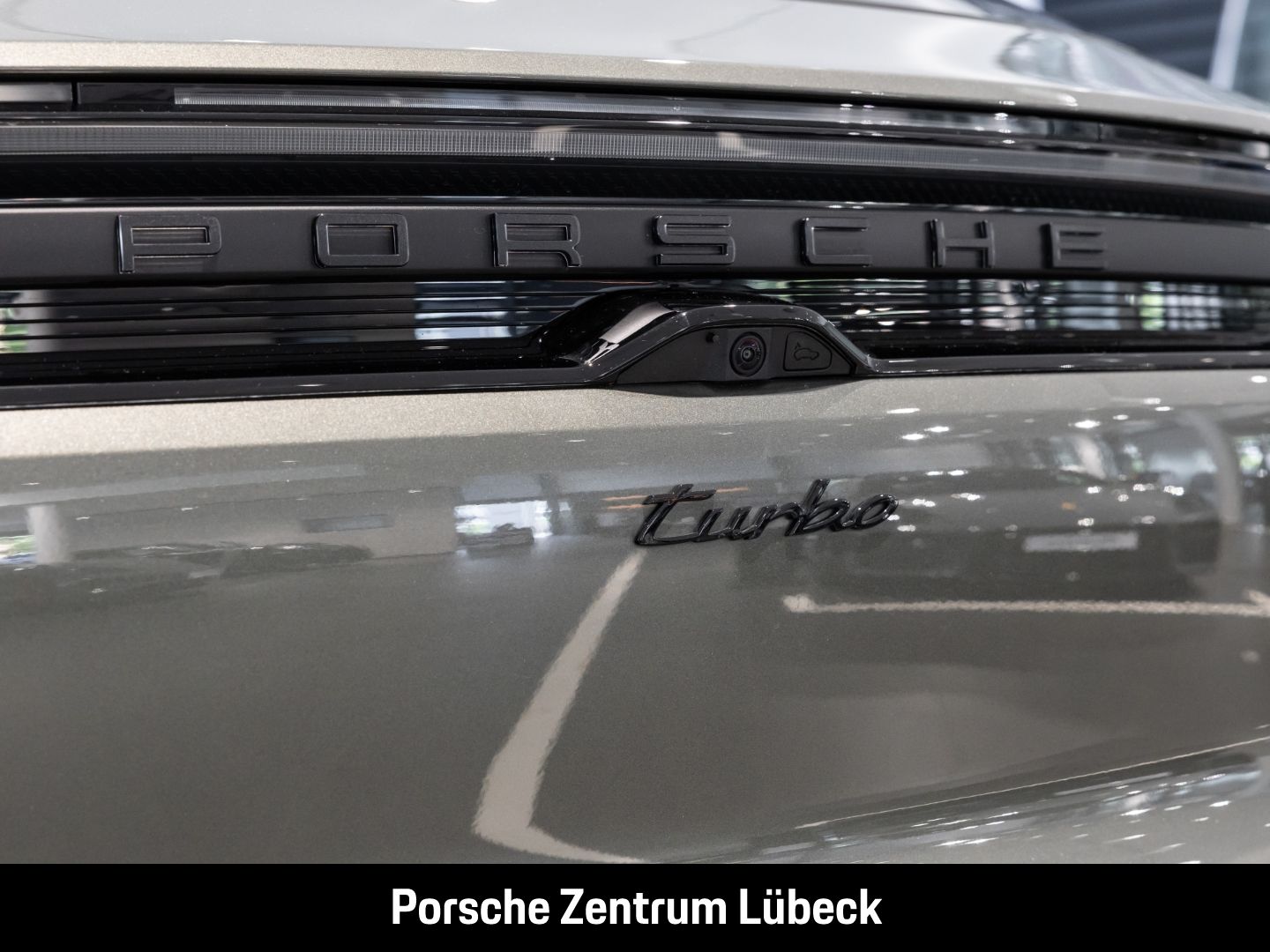 Porsche Macan Turbo BOSE Panoramadach Surround-View LED