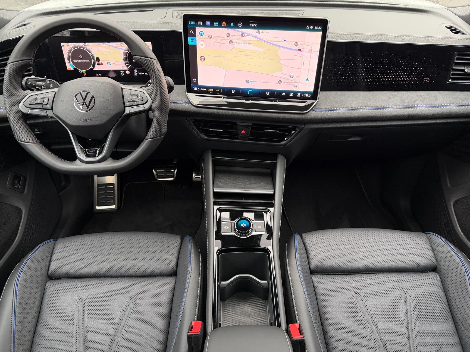 Volkswagen Tiguan TDI R-Line AHK 20Z Leder Pano Stand VOLL