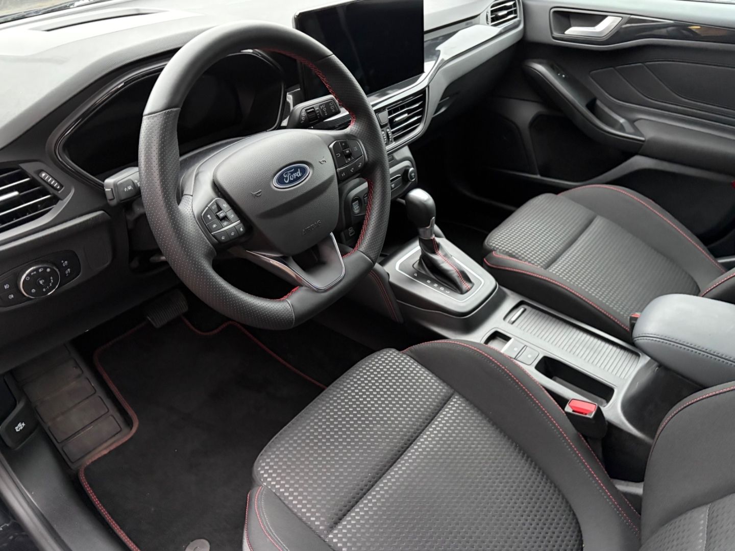 Ford Focus 1.0 EcoBoost Turnier ST-Line X Head-Up AHK