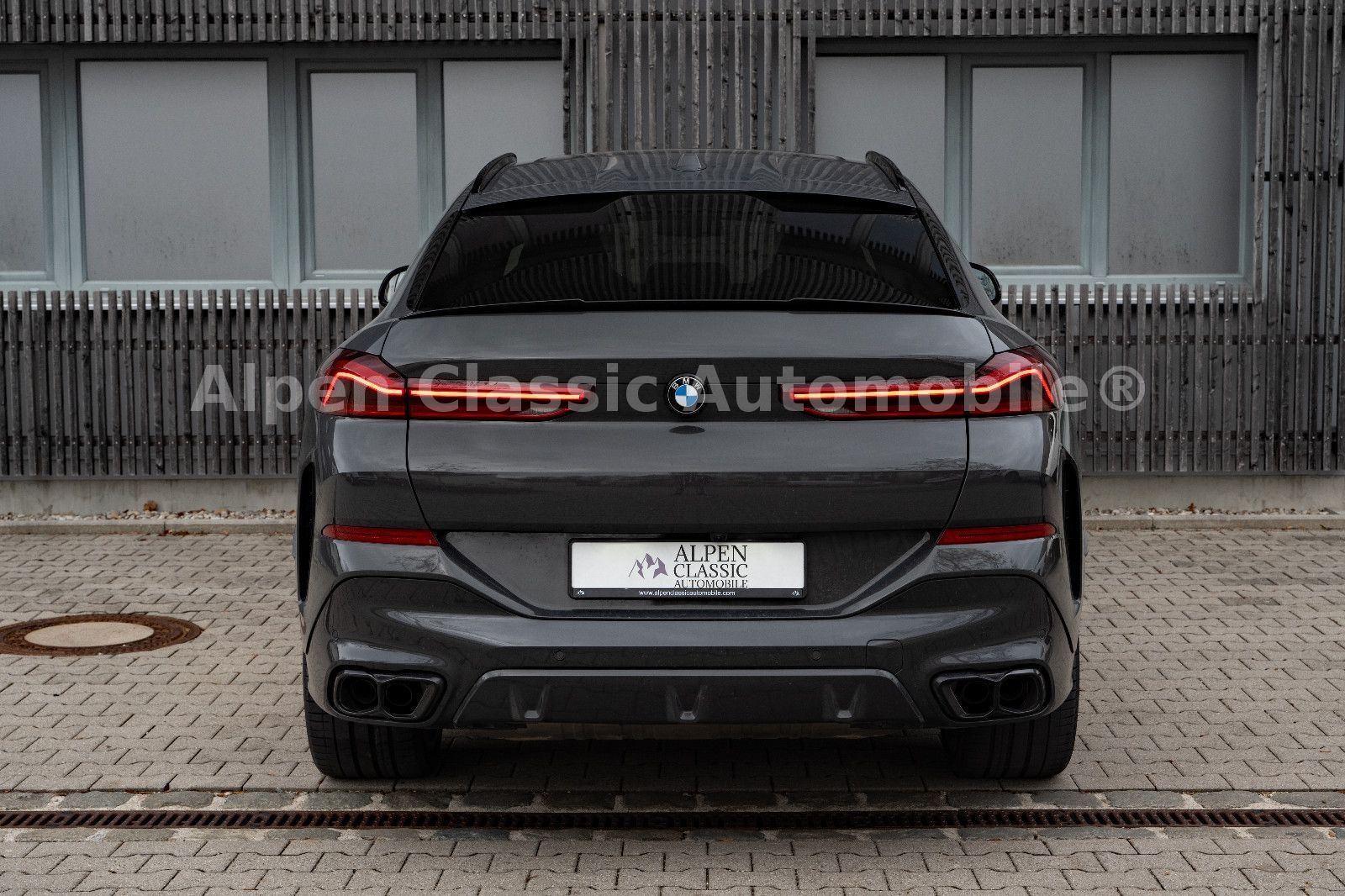 BMW X6 M60 i xDrive B&W, HUD, PANO, AHK, Massage