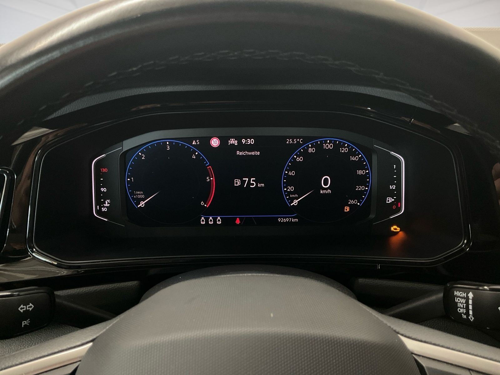Volkswagen T-Roc STYLE BLACK 2.0TDI - Samsaru's Car Outlet