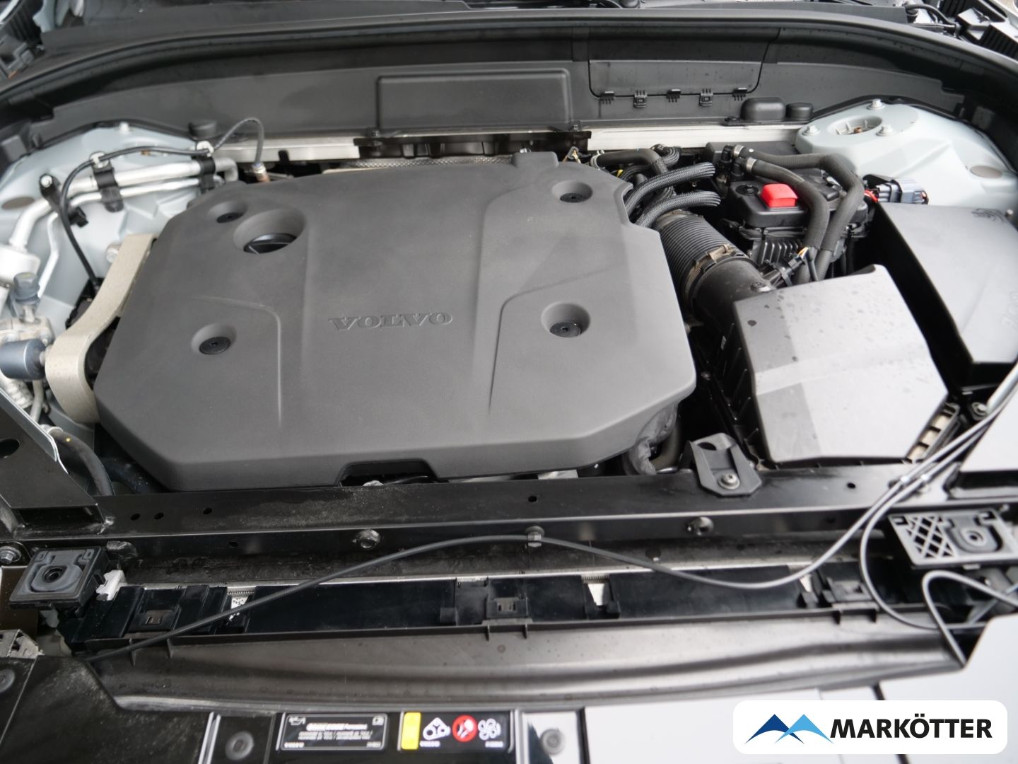 Volvo XC60 B4 AWD Plus Dark AHK/360CAM/Google