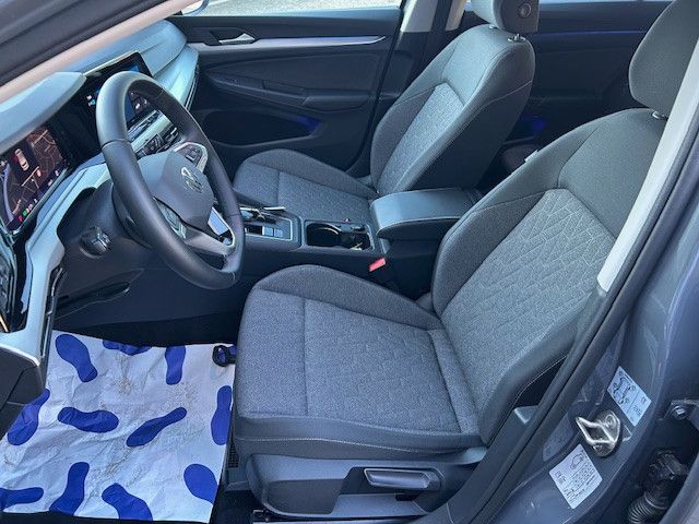Volkswagen Golf VIII Move - Samsaru's Car Outlet
