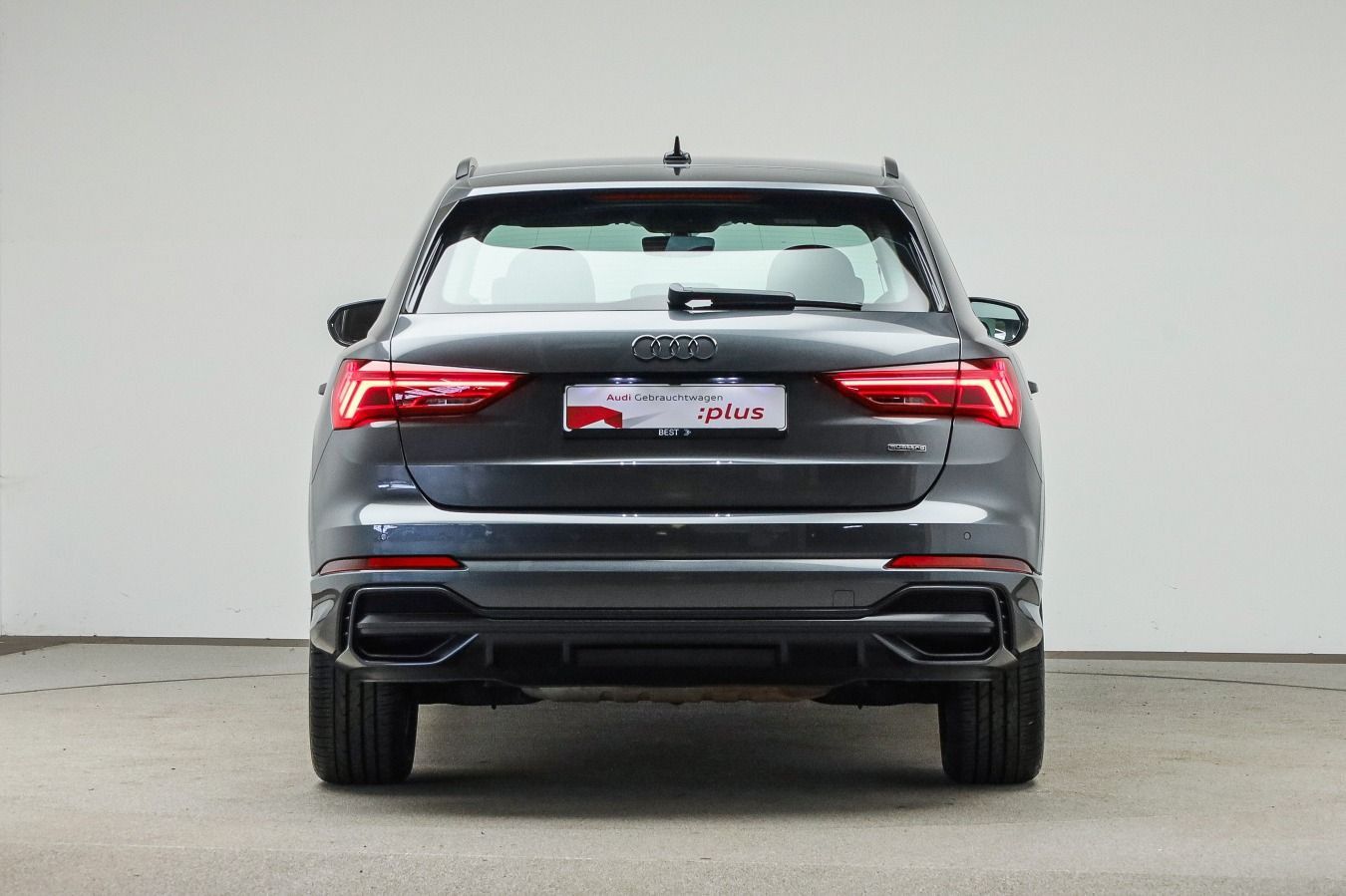 Audi Q3 S line black 45 TFSI qu. Assist, Navi, Sound