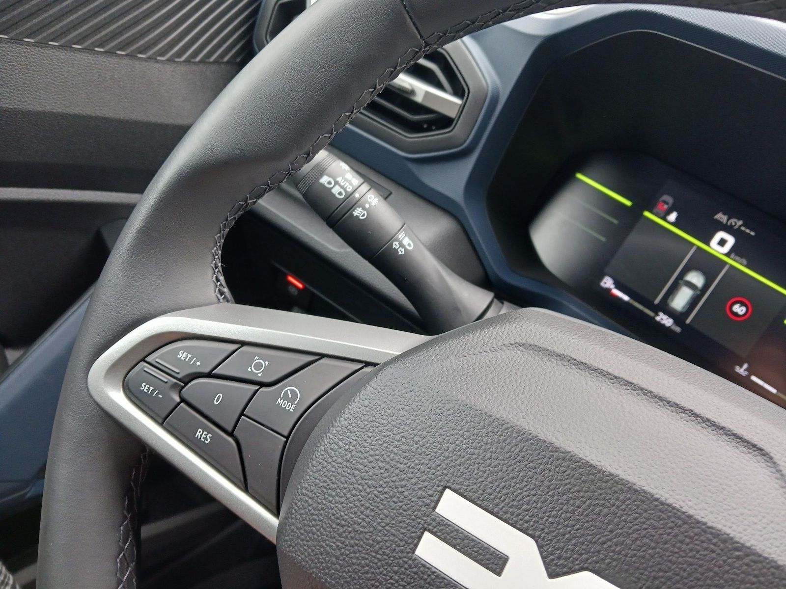 Dacia Duster Journey TCe 130 Mild-Hybrid - Samsaru's Car Outlet